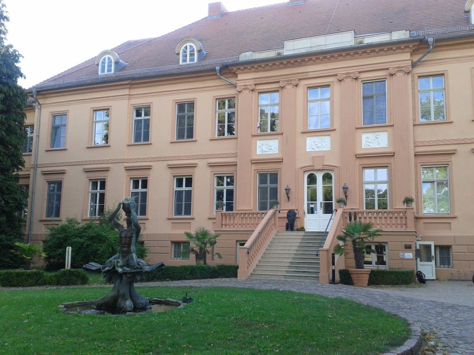 Der Eingangsbereich des Hotels Hotel Rühstädt