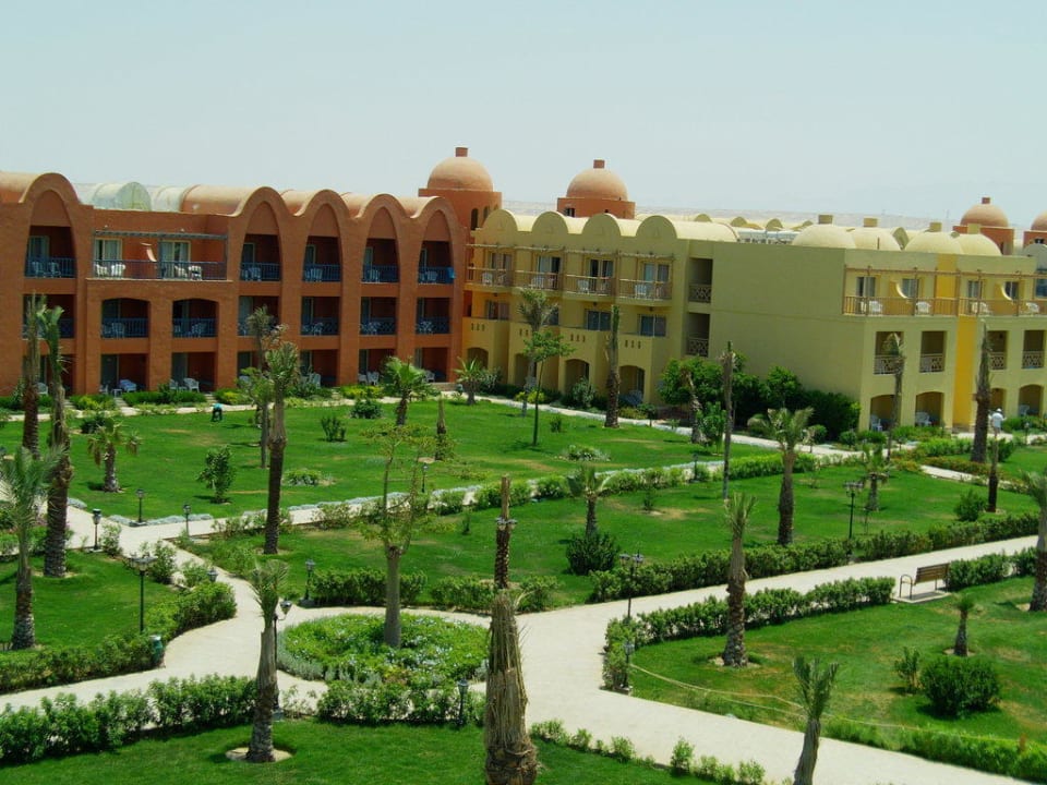 Gartenanlage Titanic Beach Spa & Aqua Park