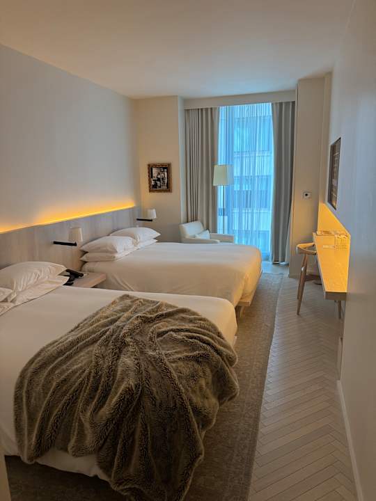 Zimmer The Times Square EDITION New York