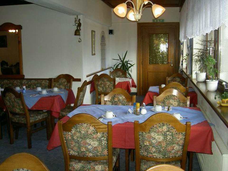 freundlicher Frühstücksraum Aktiv- & Saunahotel Garni Tenne