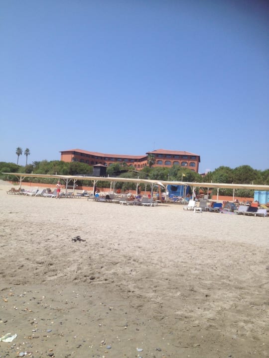 Strand sehr nah. Club Turtas Beach Hotel