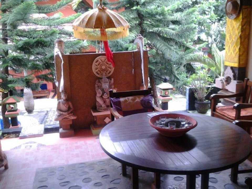 Eingangsbereich Hotel Kubu Pilatus Inn