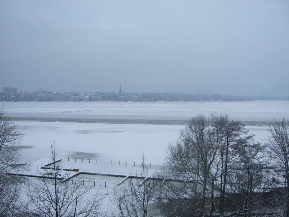 Am Tag  Relexa Hotel Bellevue Hamburg