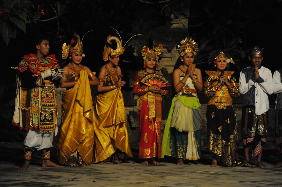 Abendvorstellung Hotel Matahari Beach Resort & Spa