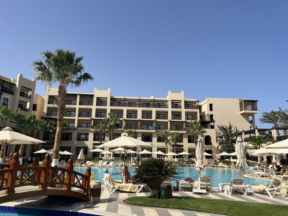 Pool Steigenberger Aqua Magic