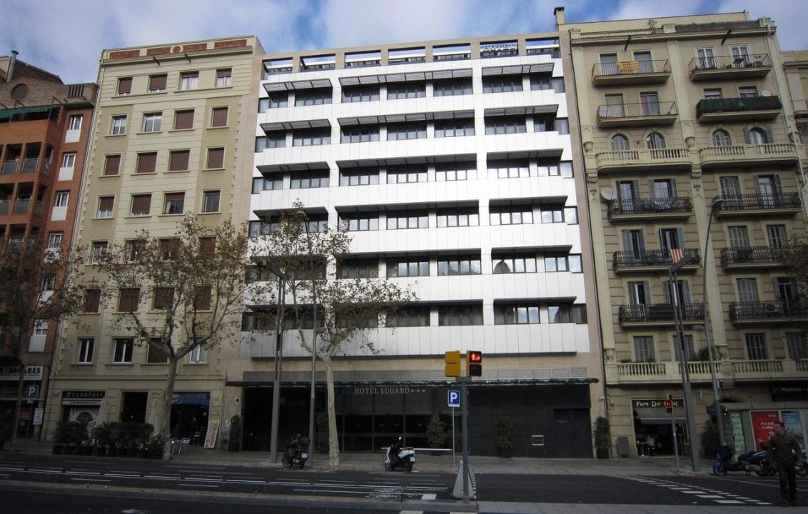 Street view Hotel Lugano Barcelona