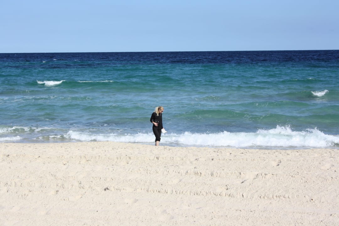 Amazing "brown sugar" sand and clean,blue sea Hotel El Hana Beach