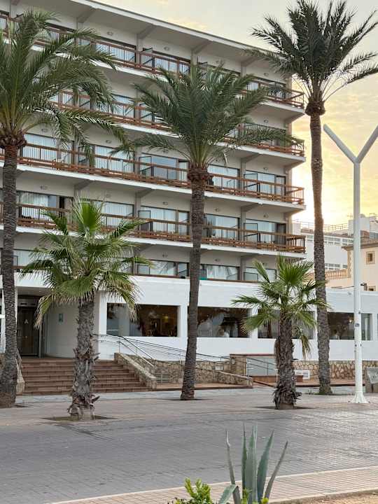 Außenansicht AYA Seahotel - Adults only