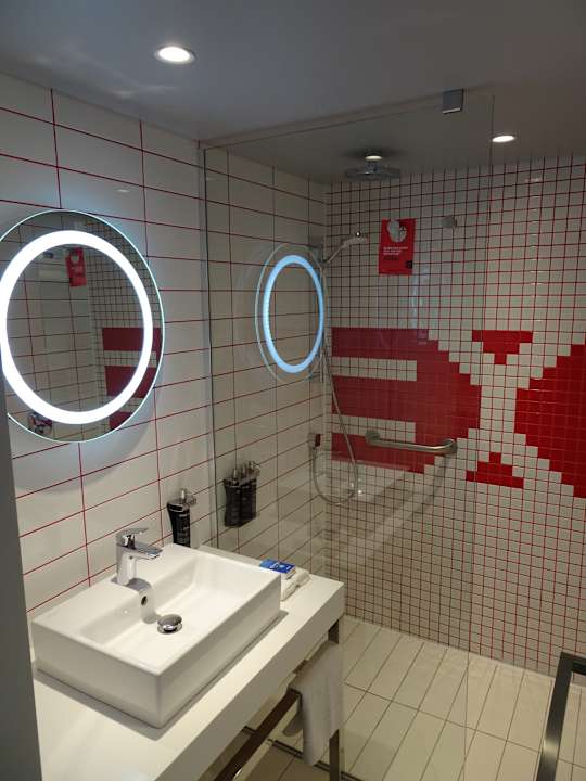 Zimmer Radisson RED Cape Town