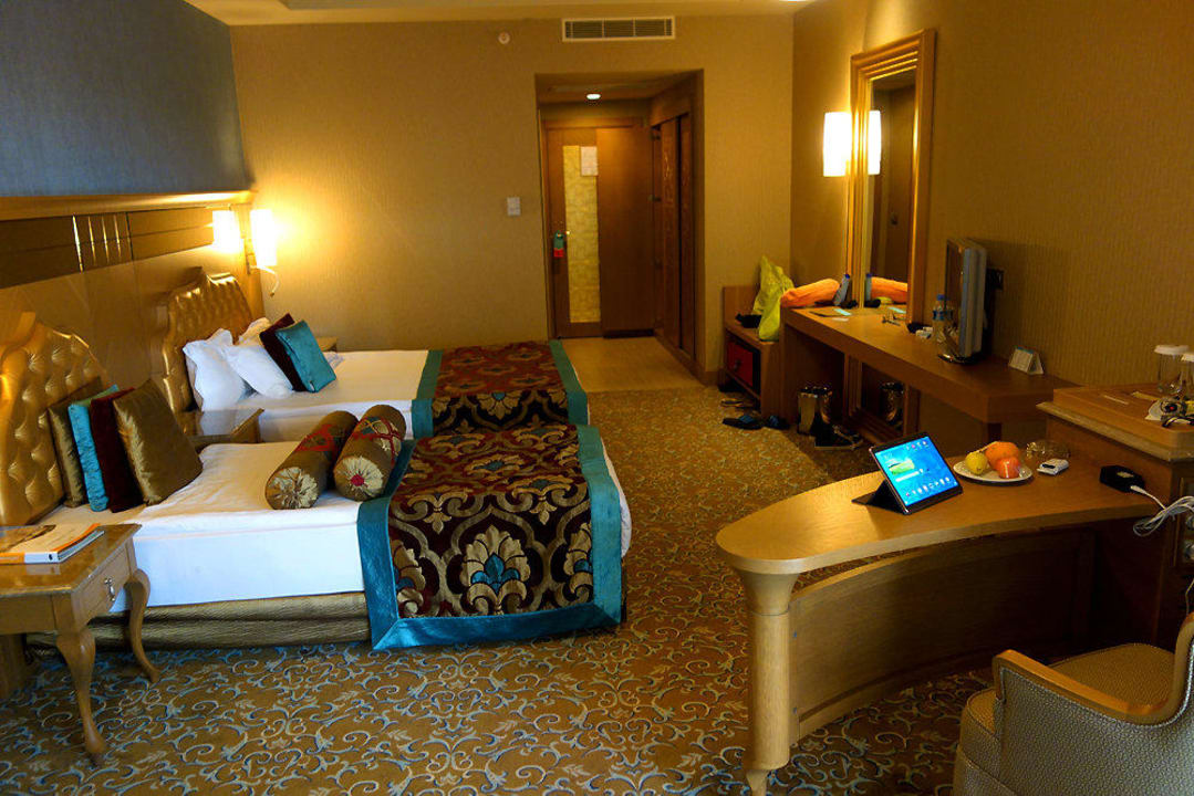 Zimmer Royal Holiday Palace