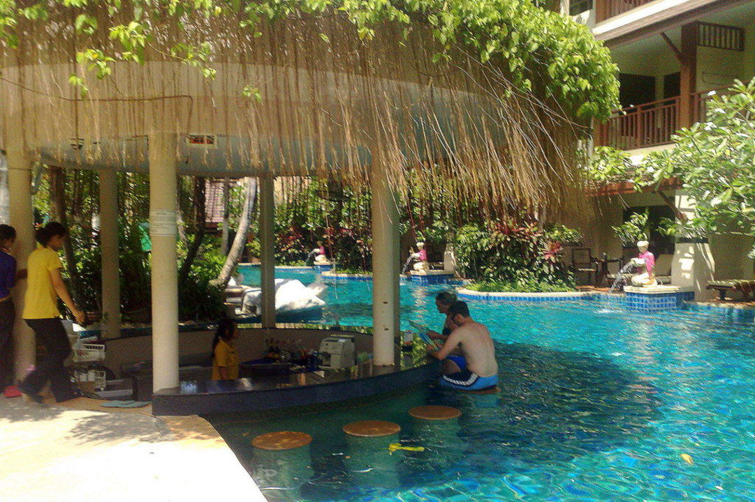 Poolbar Kata Palm Resort & Spa