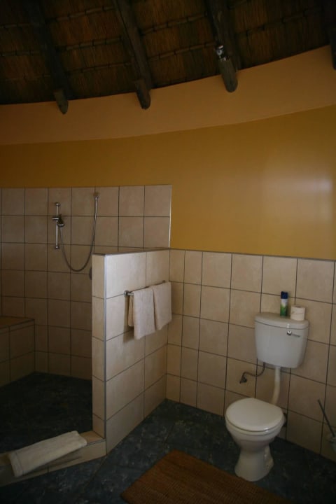 Badezimmer Onjala Lodge