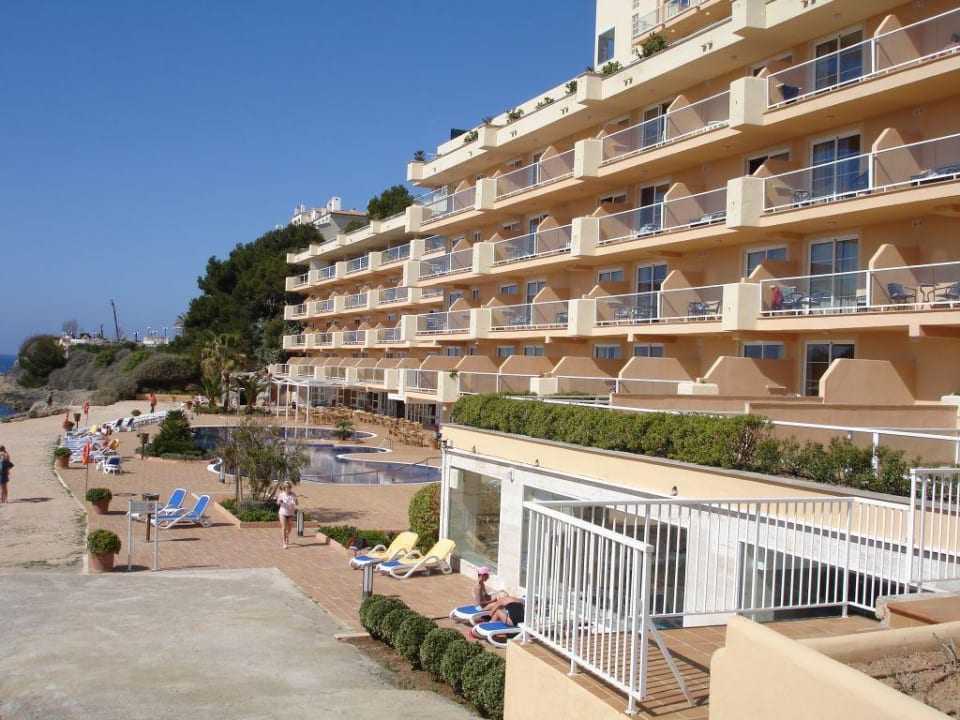 Es locken die ersten warmen Sonnenstrahlen Iberostar Selection Jardín del Sol Suites