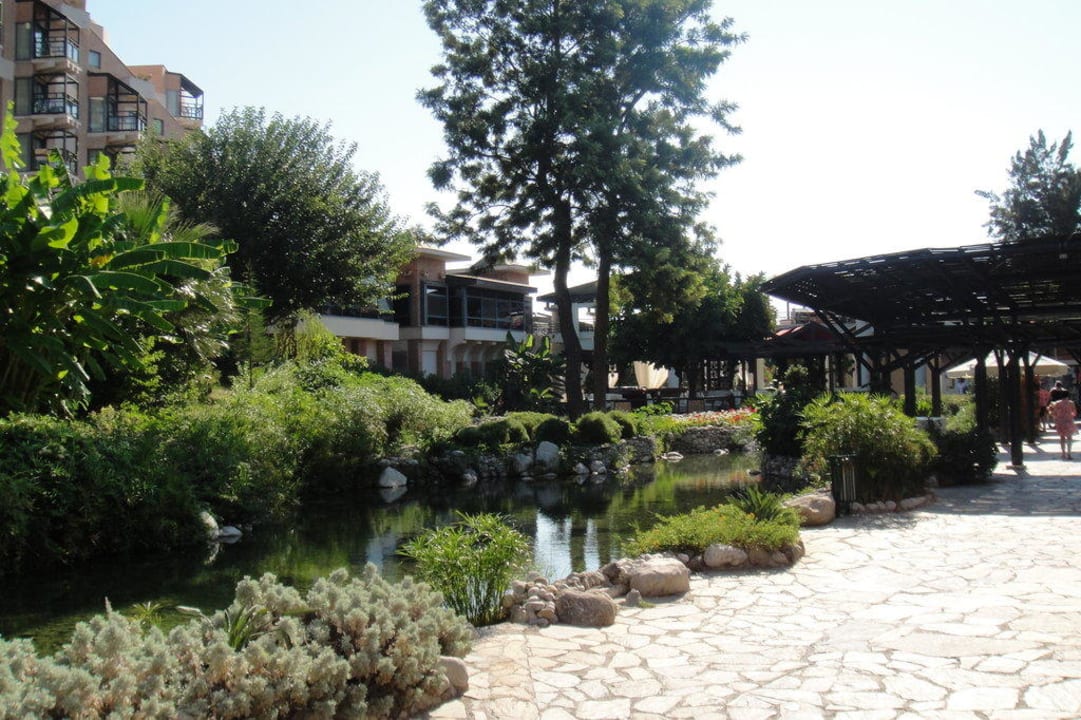 Weg zum Pool Limak Limra Hotel & Resort