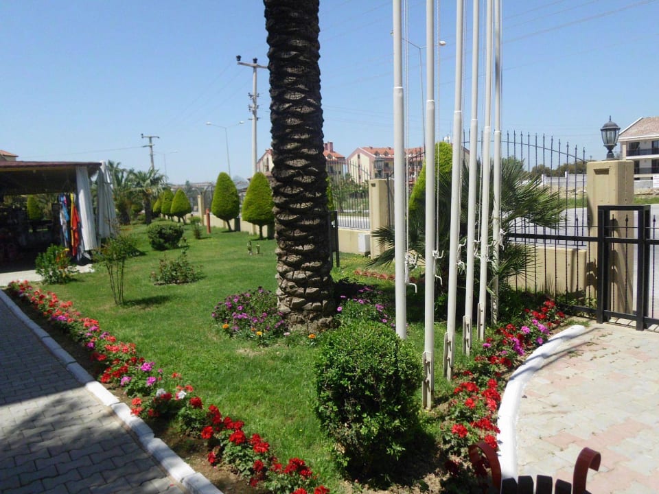 Eingang Hotel Victory Resort