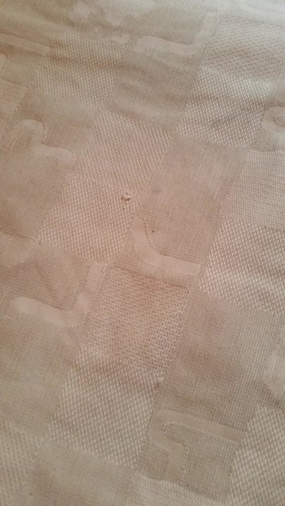 Versiffter Bettüberwurf! City Central De Luxe