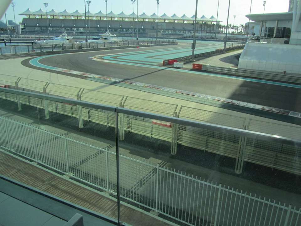 Ausblick vom Zimmerbalkon W Abu Dhabi - Yas Island