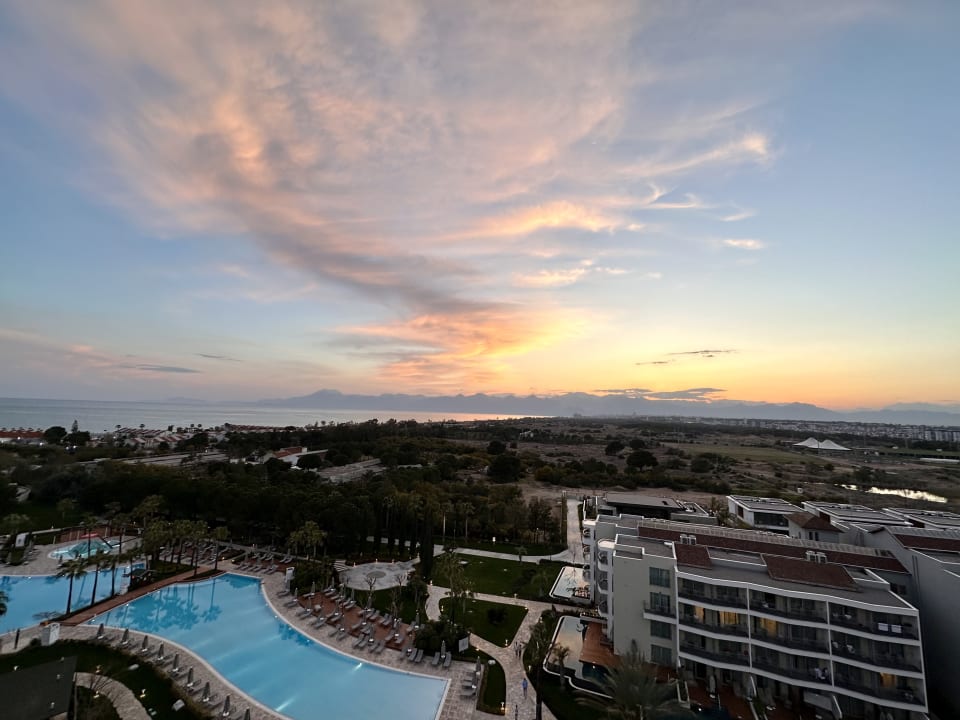 Ausblick Lara Barut Collection
