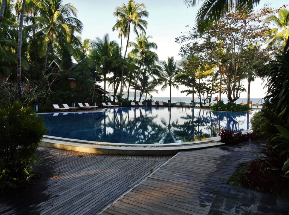 Pool am Morgen Hotel Sandoway Resort