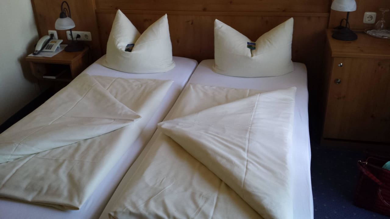 Betten Hotel Vier Jahreszeiten