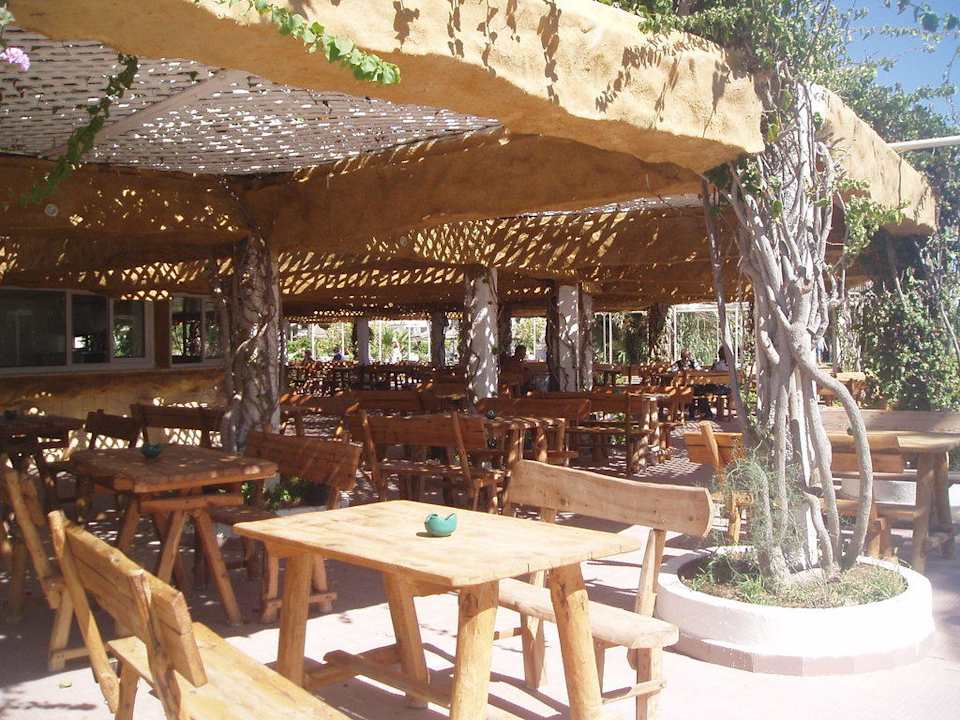 Rückseite der Pool - Bar Mahdia Beach & Aquapark