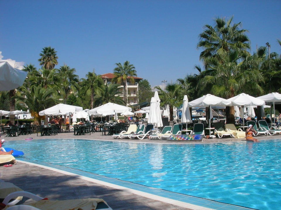 Poolanlage Barut Hemera