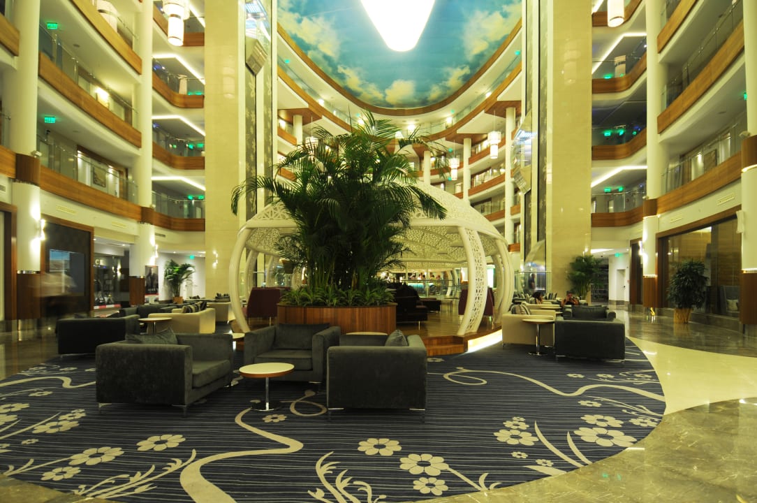 Lobby Gold Island Selected