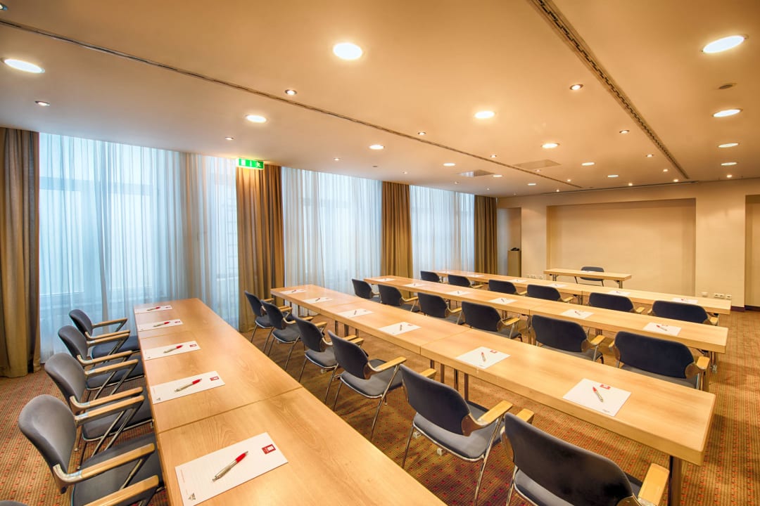 Meeting Room Leonardo Hotel Hamburg Airport