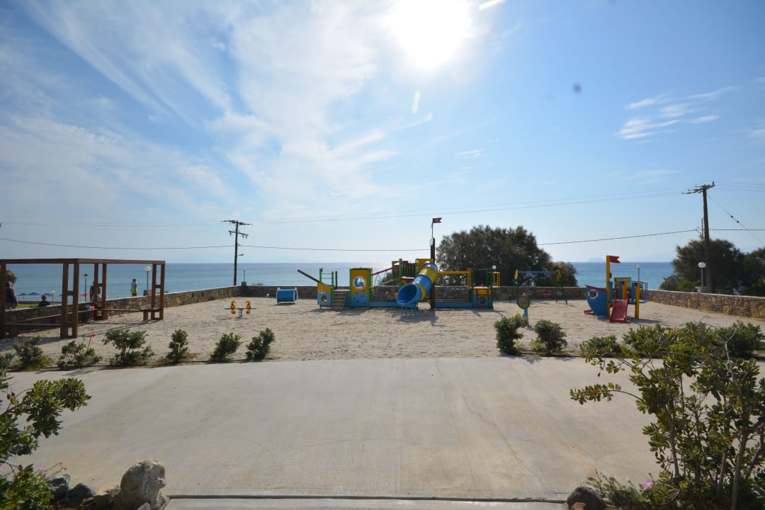 Sport & Freizeit Grand Blue Beach Hotel
