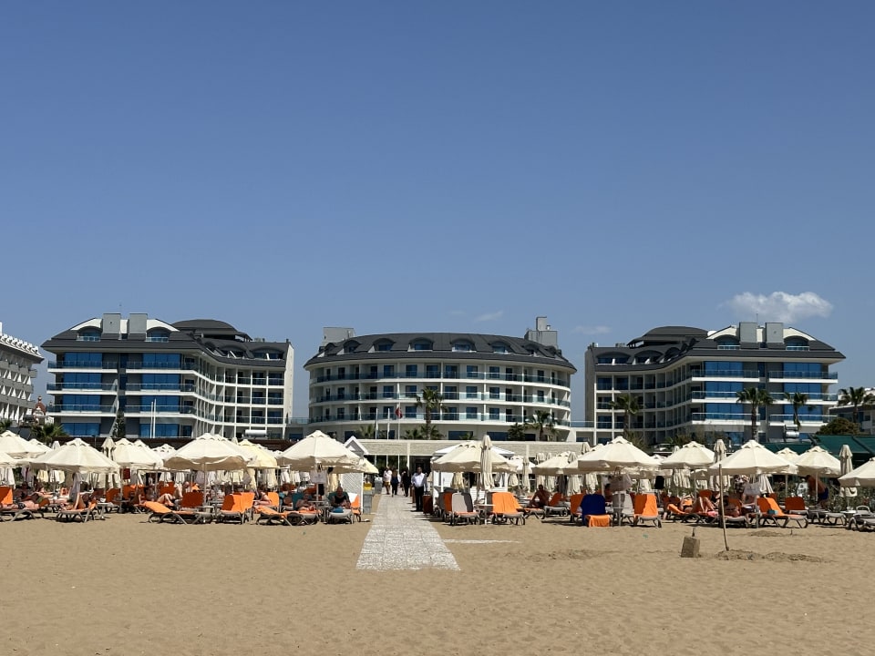 Strand Commodore Elite Suites & Spa - Adults only
