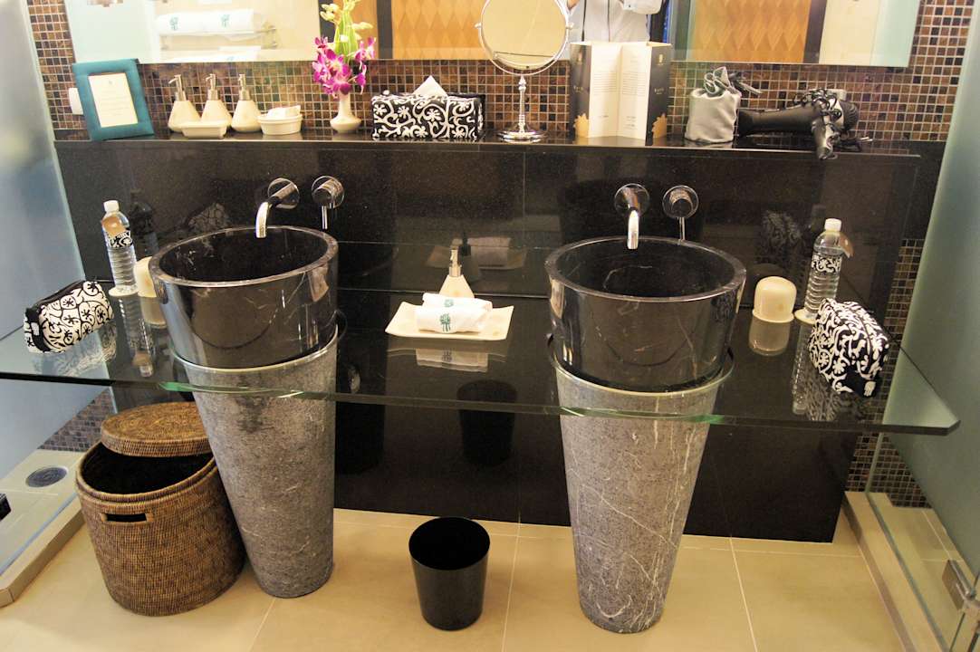 Badezimmer (von vorne) Hotel Banyan Tree Bangkok