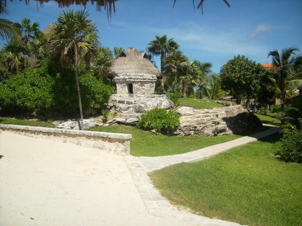 Mayaruine am Strand Sandos Playacar Beach Resort