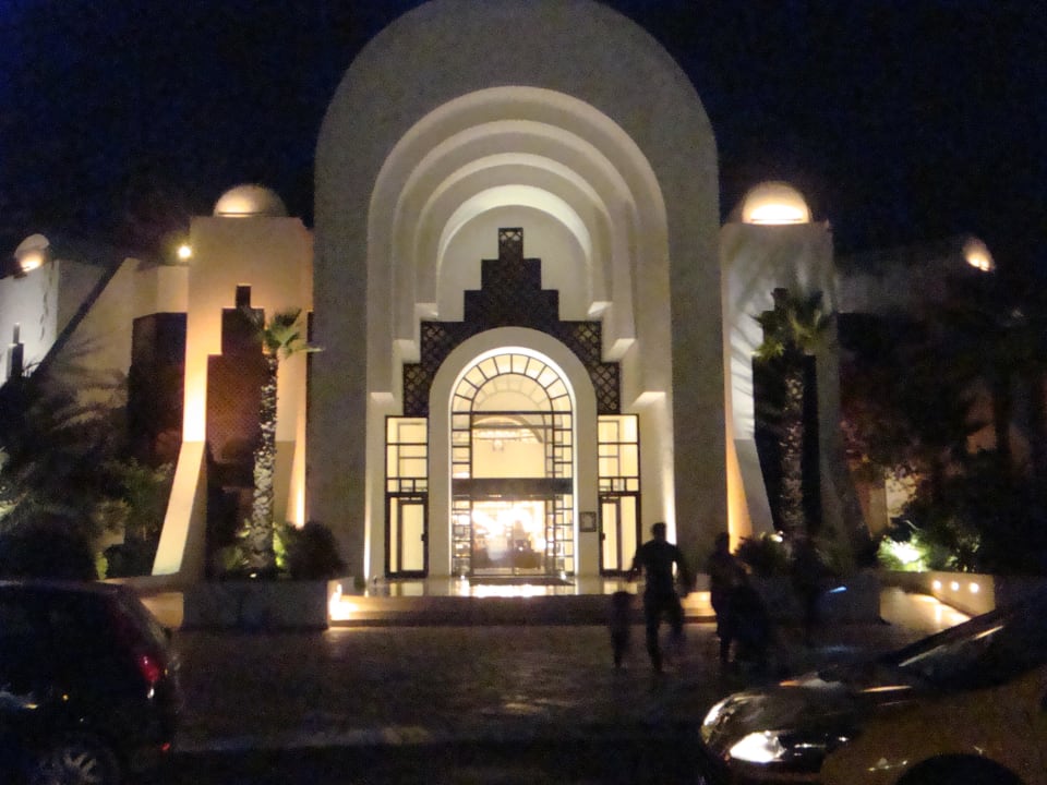Hoteleingang Radisson Blu Palace Resort & Thalasso Djerba