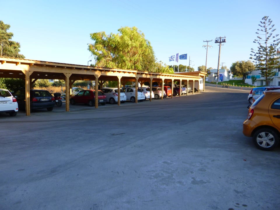 Parkplatz vor dem Hotel Lydia Maris Resort & Spa