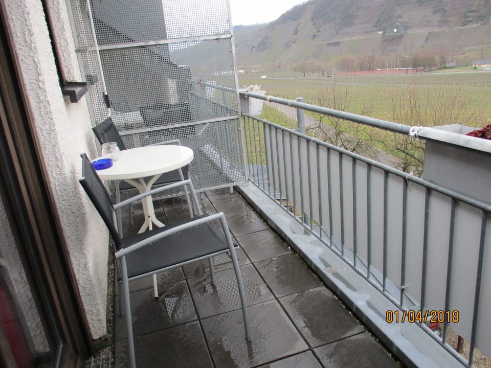 Unser Zimmer Nr. 4 Ausblick auf Balkon und Moseltal Gästehaus Moselblick