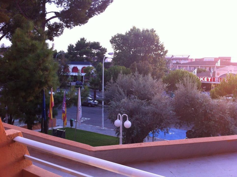 Ausblick Straßenseite Iberostar Waves Playa de Muro