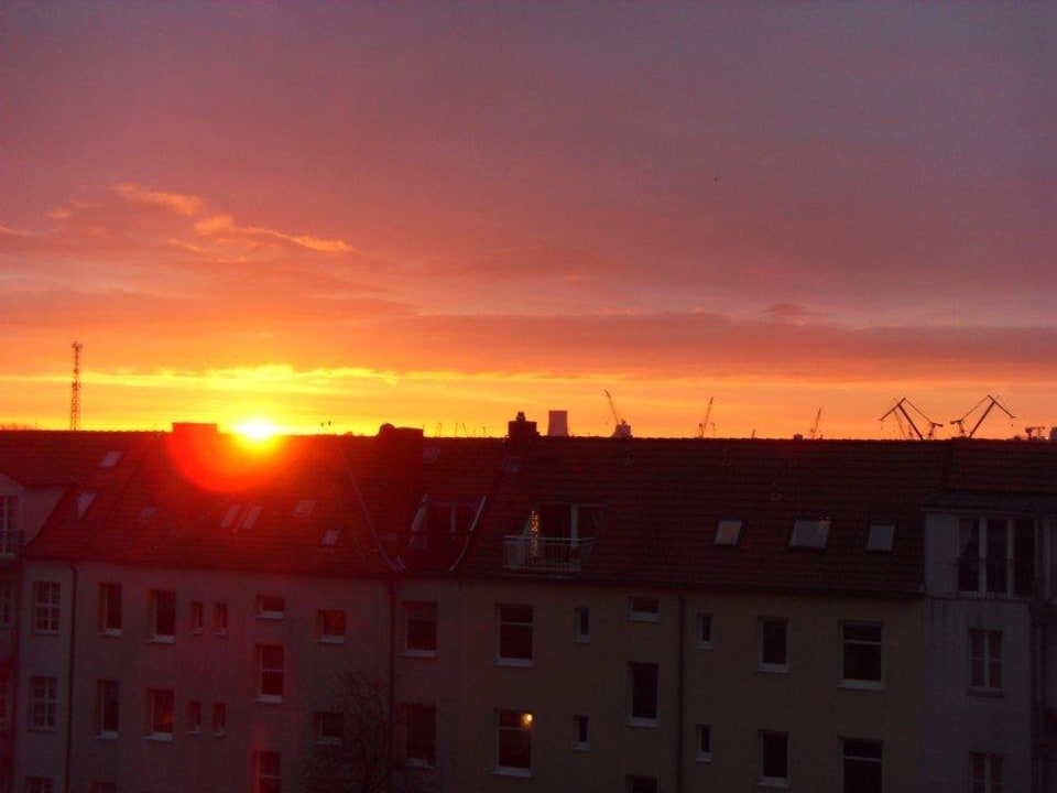 Sonnenaufgang vom Zimmer aus gesehen. Strand-Hotel Hübner
