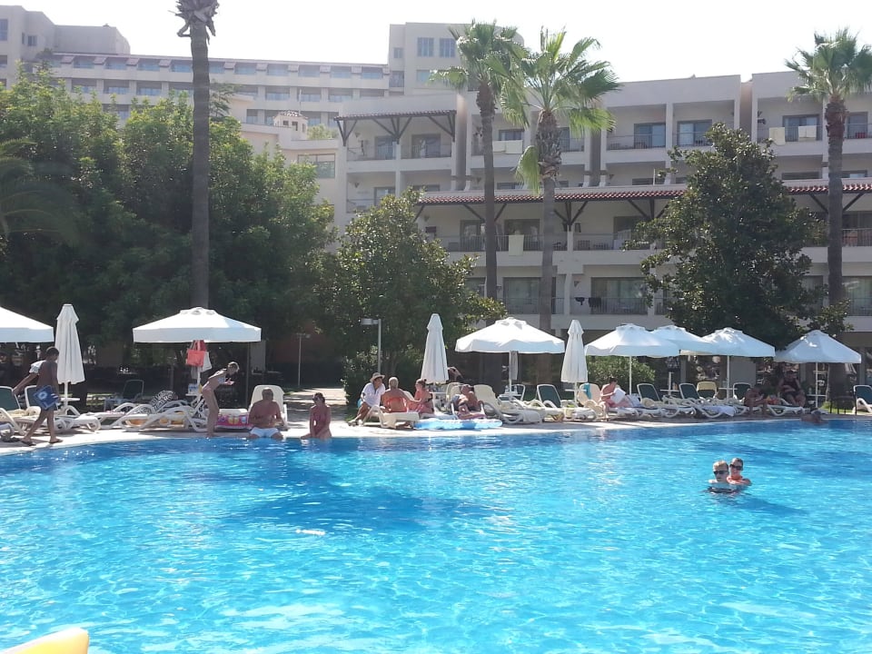 Hauptpool Barut Hemera