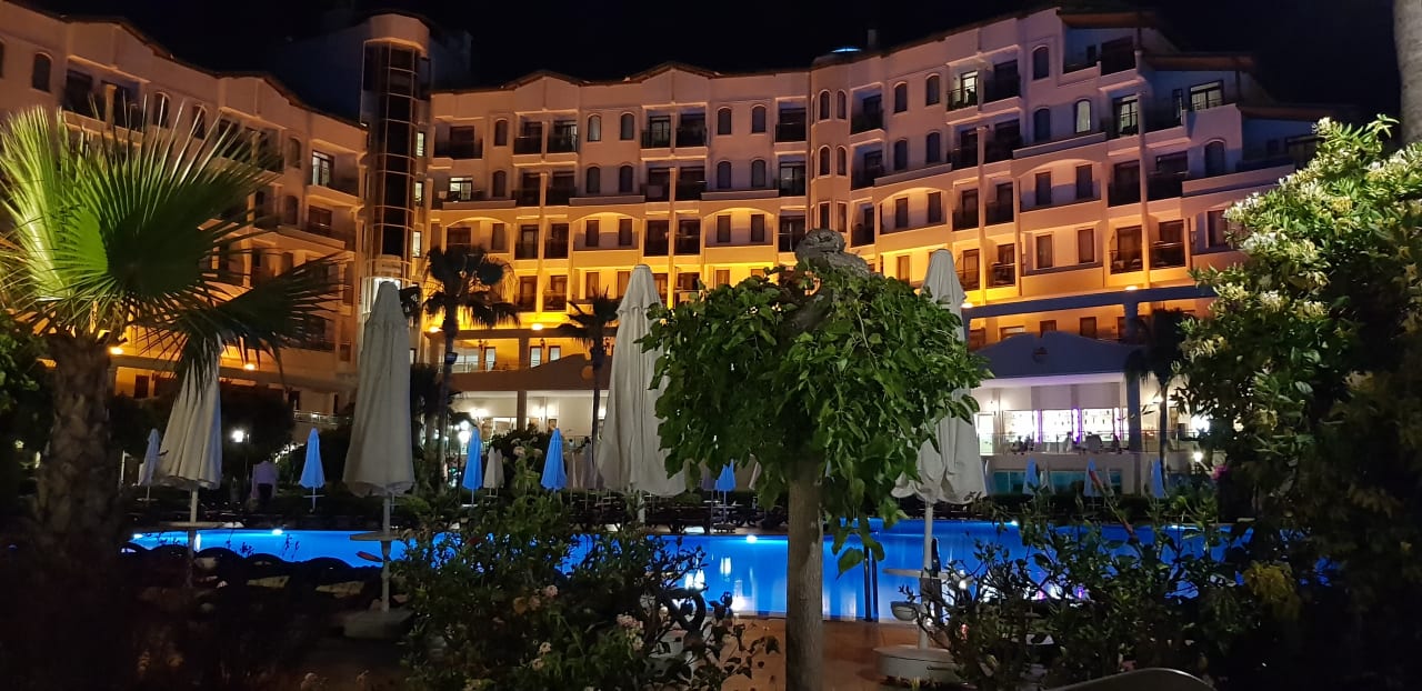 Außenansicht Bella Resort & Spa