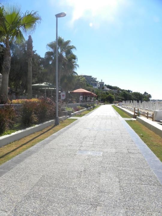 Strandpromenade Hotel Sirma