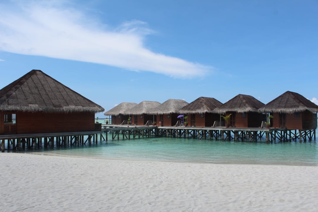 Overwater Spa im Norden Meeru Maldives Resort Island