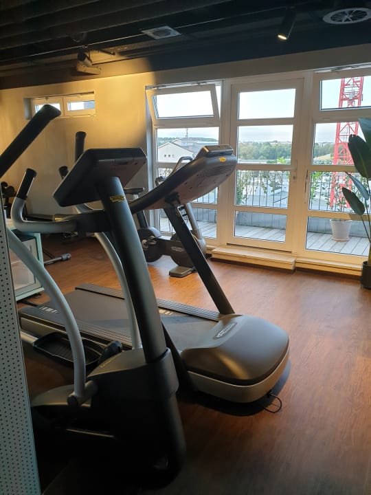 Sport & Freizeit Hotel NH Hamburg Altona