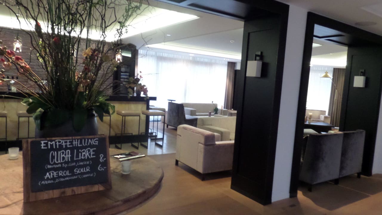 Die Bar tagsüber Hotel Am Badersee