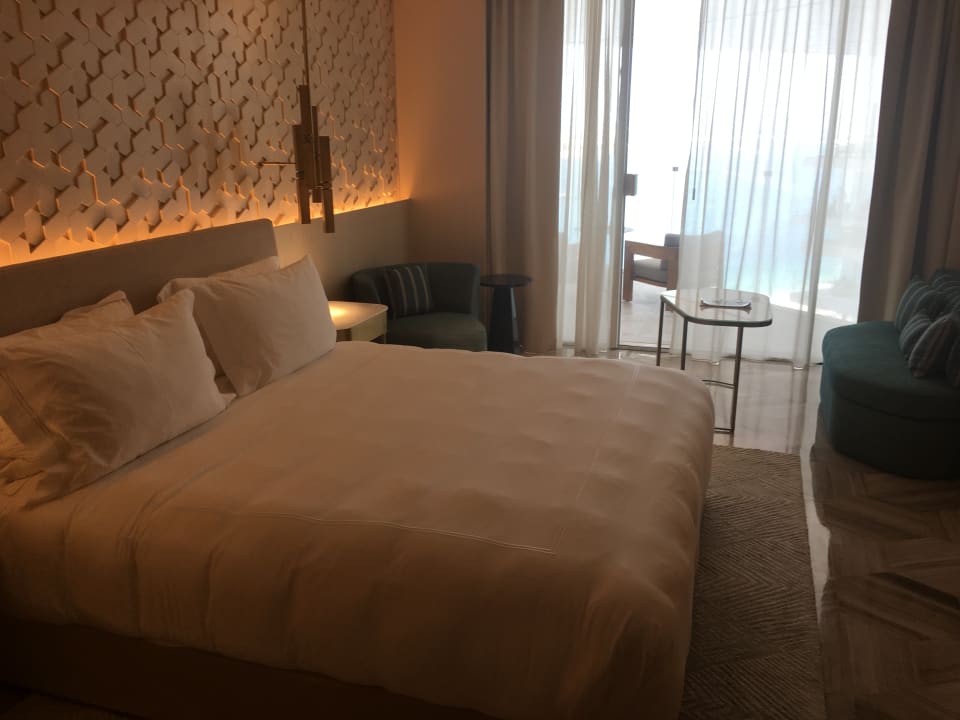 Zimmer FIVE Palm Jumeirah Dubai