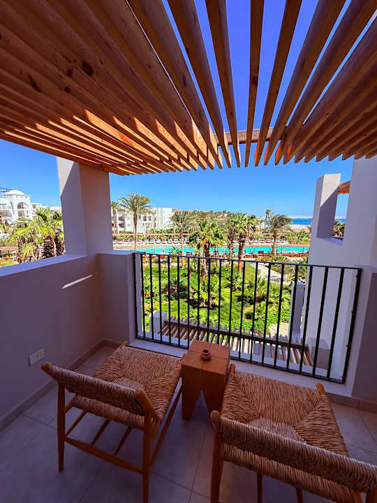 Zimmer Serry Beach Resort