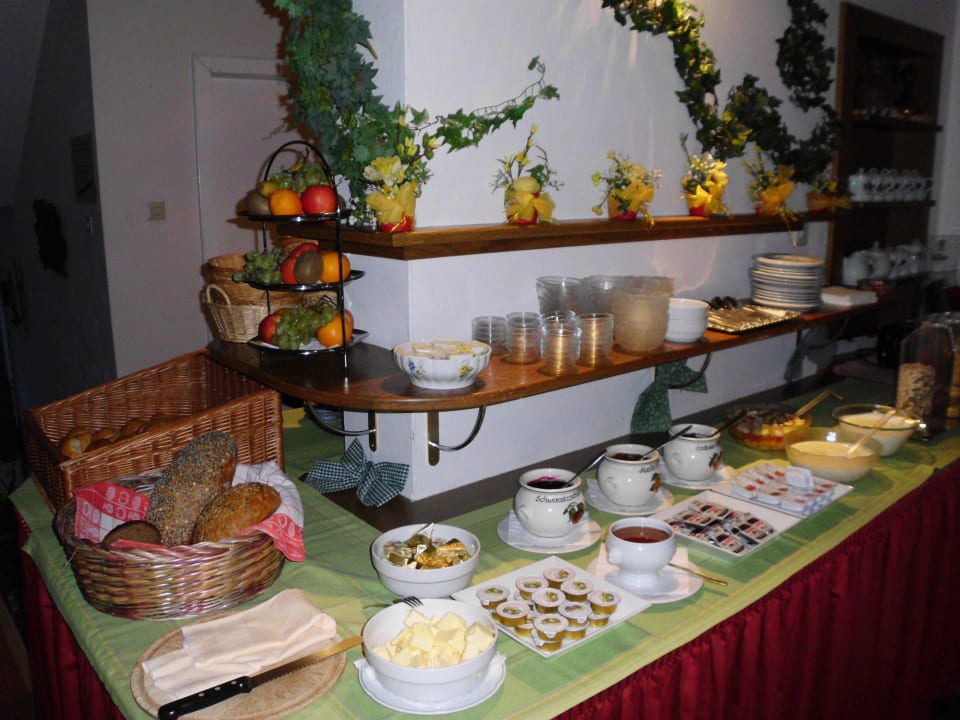 Frühstück FLORA - Das kleine Gartenhotel