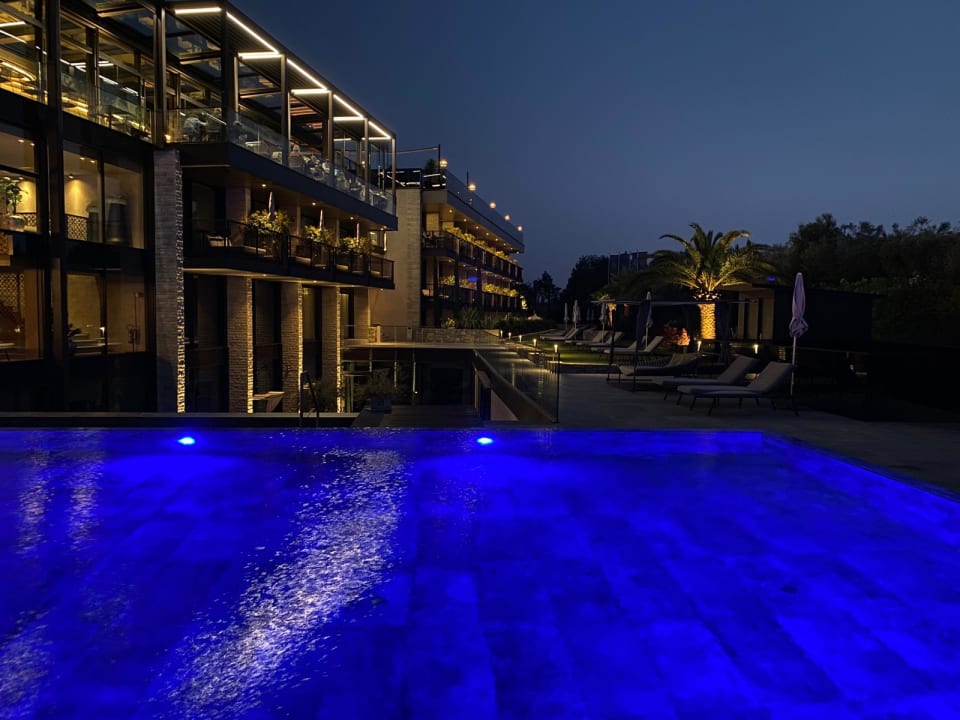 Pool Quellenhof Luxury Resort Lazise