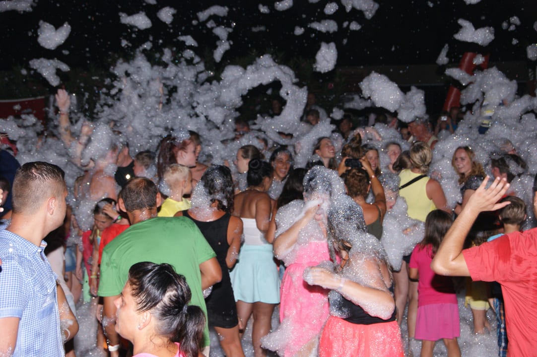 Beachparty Hane Family Resort