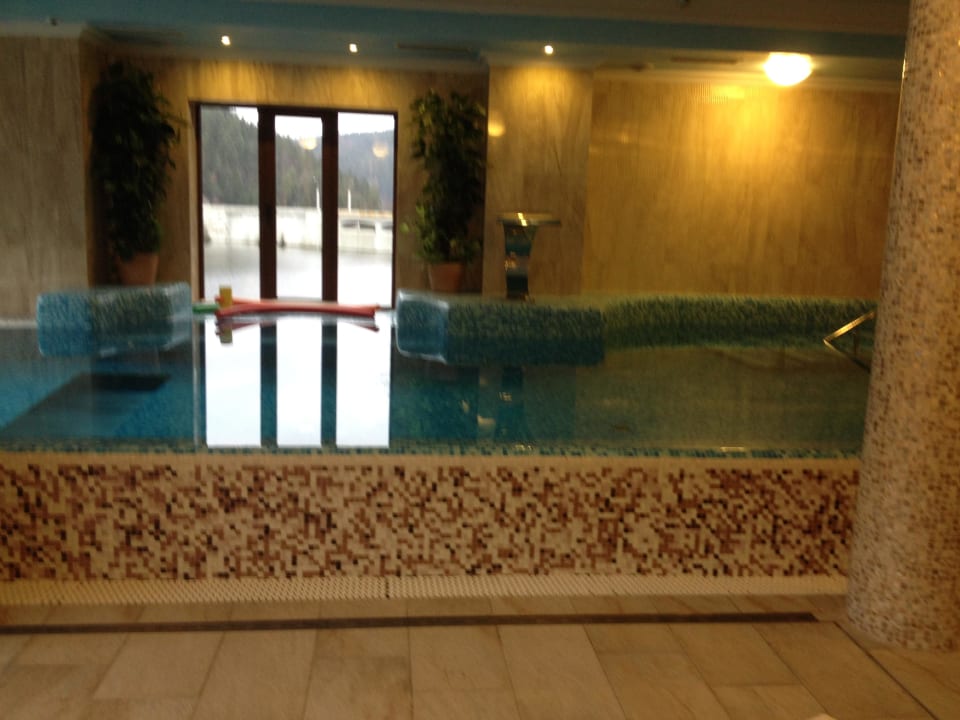 Pool Retro Riverside Wellness Resort