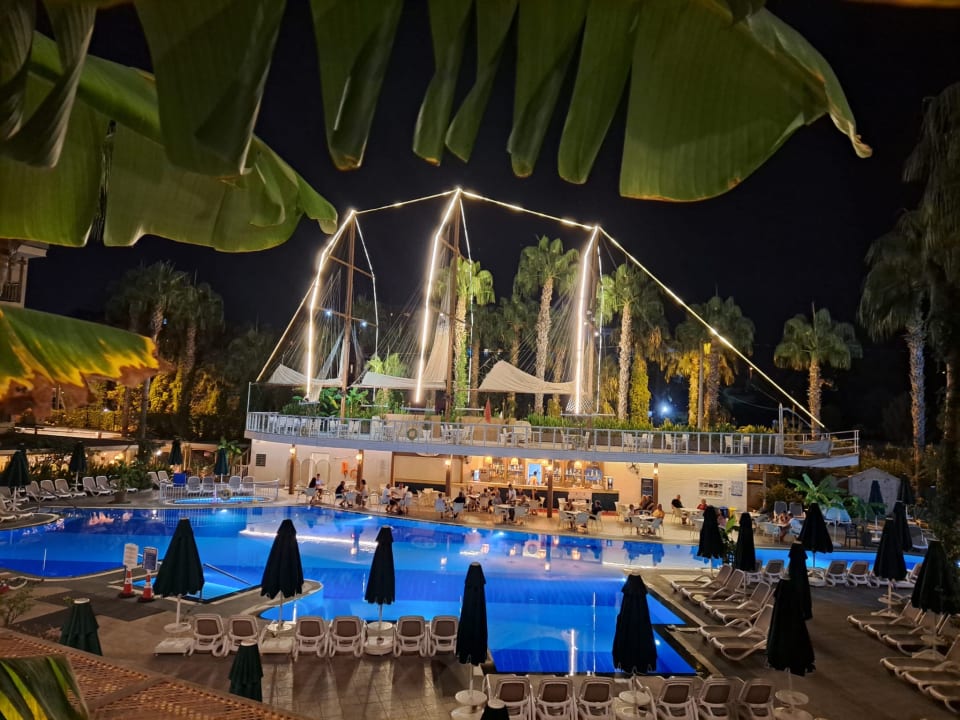 Pool Can Garden Resort